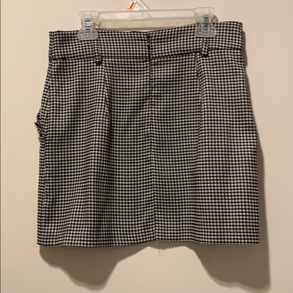 plaid mini skirt - Picture 2 of 2